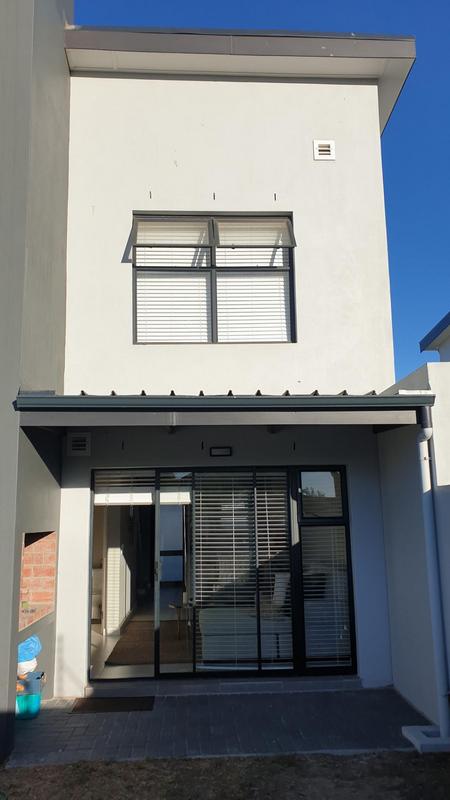 2 Bedroom Property for Sale in Zonnendal Western Cape
